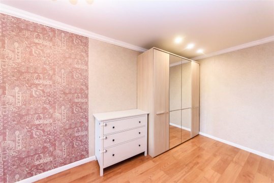 2-к квартира, 10/10 эт., 66м²