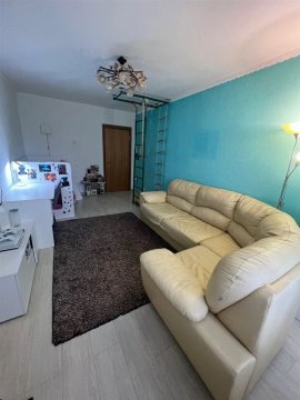 2-к квартира, 5/5 эт., 52м²