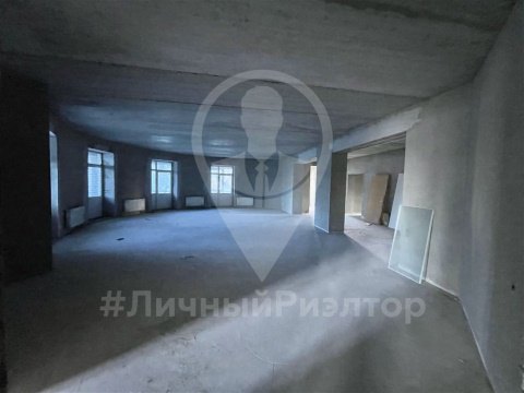 4-к квартира, 5/7 эт., 240м²